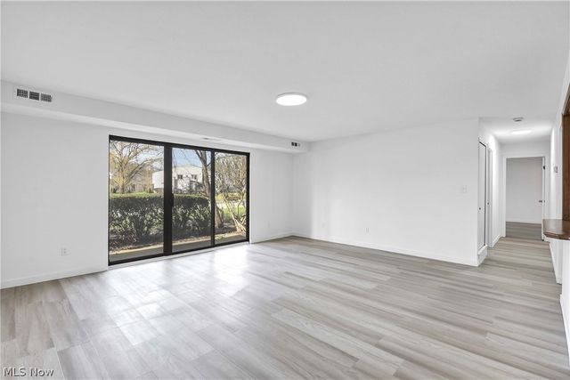 2955 N Bay Drive H4, Westlake, OH 44145