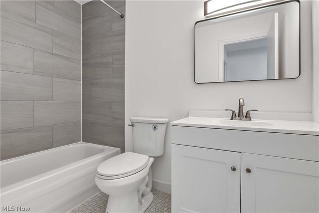 2955 N Bay Drive H4, Westlake, OH 44145