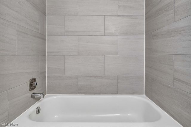 2955 N Bay Drive H4, Westlake, OH 44145