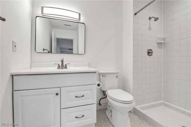 2955 N Bay Drive H4, Westlake, OH 44145