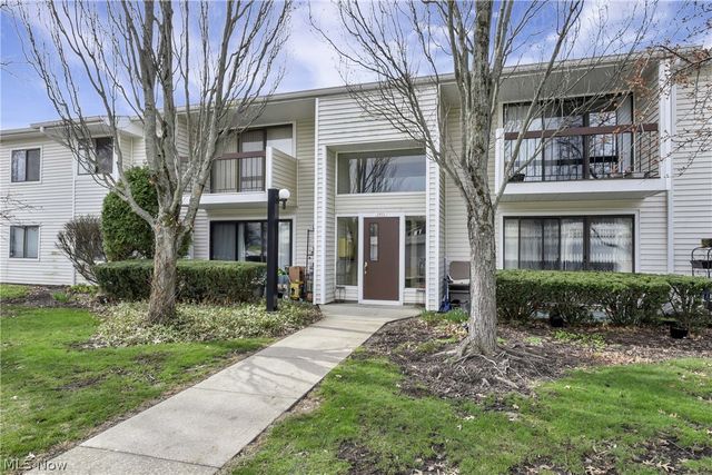 2955 N Bay Drive H4, Westlake, OH 44145