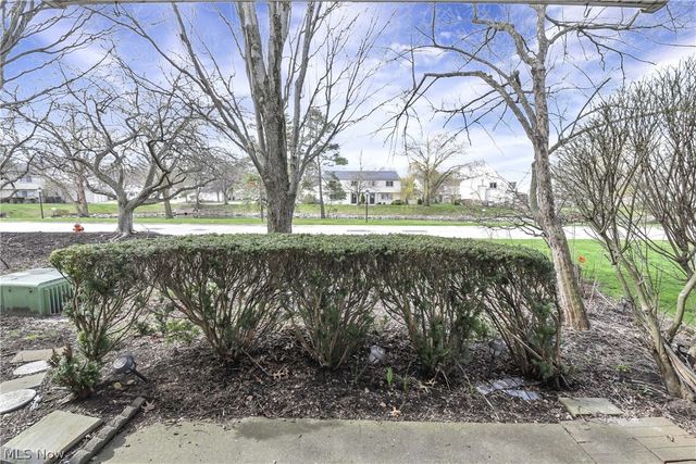 2955 N Bay Drive H4, Westlake, OH 44145