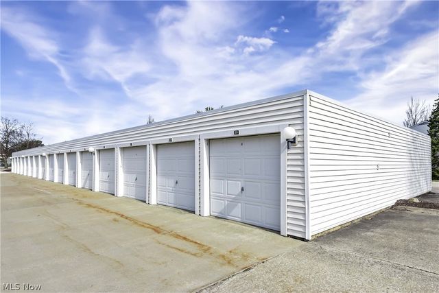 2955 N Bay Drive H4, Westlake, OH 44145