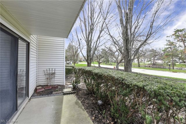 2955 N Bay Drive H4, Westlake, OH 44145