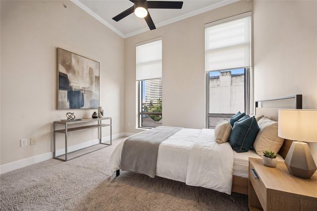 2211 Briarglen Drive 502, Houston, TX 77027