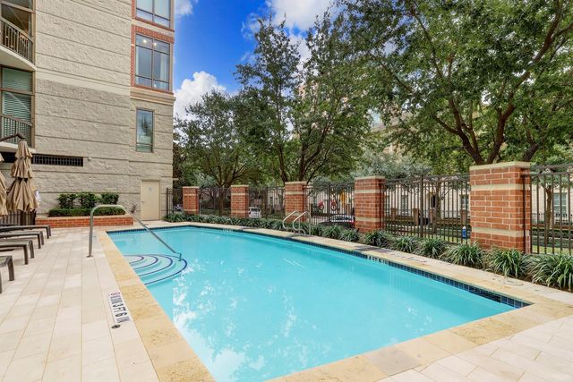 2211 Briarglen Drive 502, Houston, TX 77027