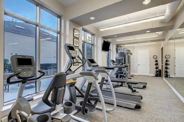 2211 Briarglen Drive 502, Houston, TX 77027