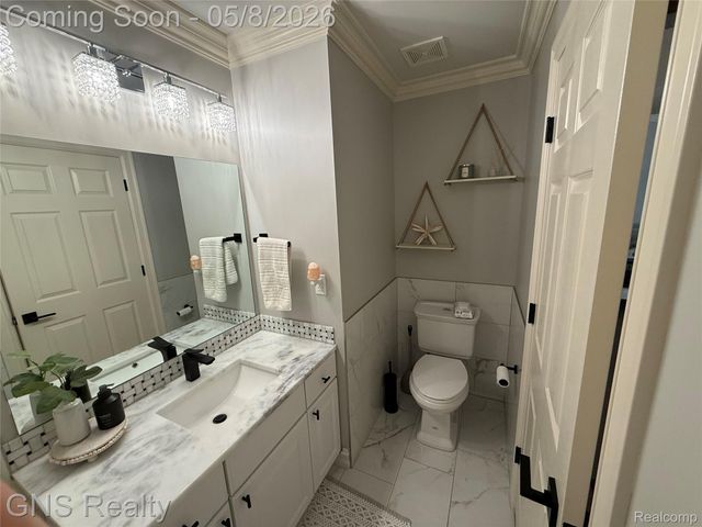 56532 Chesapeake Trail E Chesapeake Trail, Shelby Charter Township, MI 48316