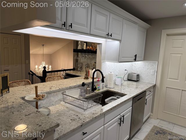 56532 Chesapeake Trail E Chesapeake Trail, Shelby Charter Township, MI 48316