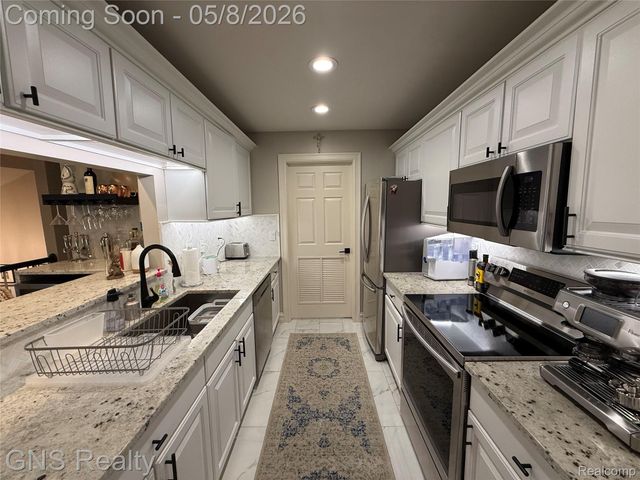 56532 Chesapeake Trail E Chesapeake Trail, Shelby Charter Township, MI 48316