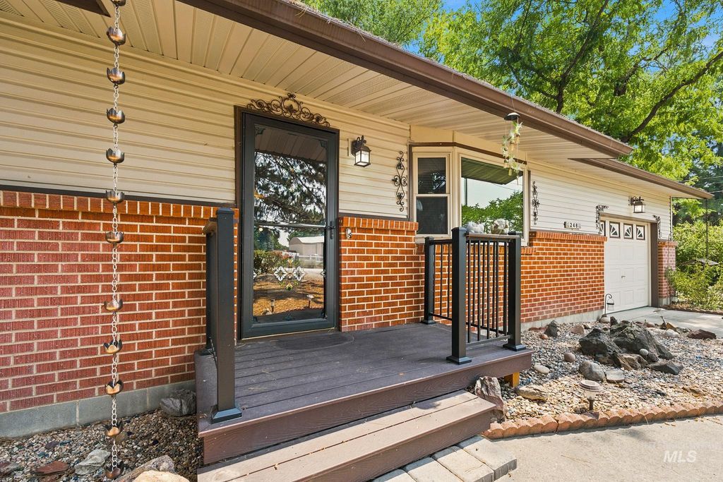 248 N Cobblestone Ln., Eagle, ID 83616 photo 2