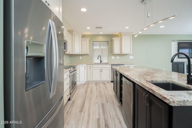 10036 W BOLIVAR Drive, Sun City, AZ 85351