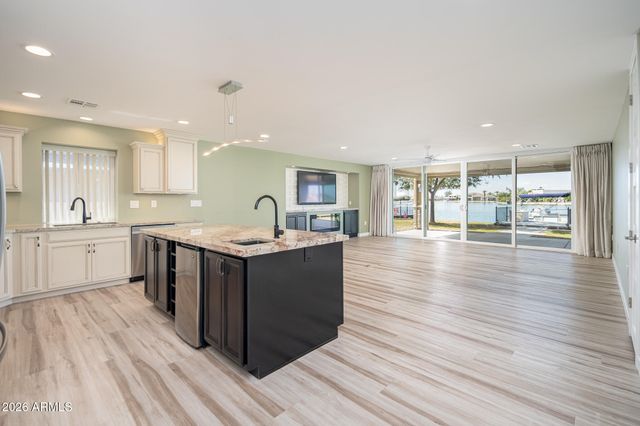 10036 W BOLIVAR Drive, Sun City, AZ 85351