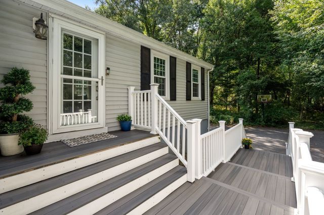 543 Central Street, Holliston, MA 01746