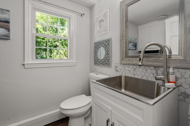 543 Central Street, Holliston, MA 01746