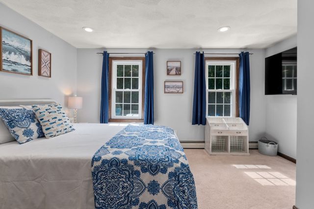 543 Central Street, Holliston, MA 01746