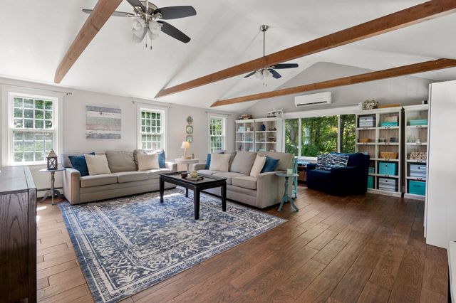 543 Central Street, Holliston, MA 01746