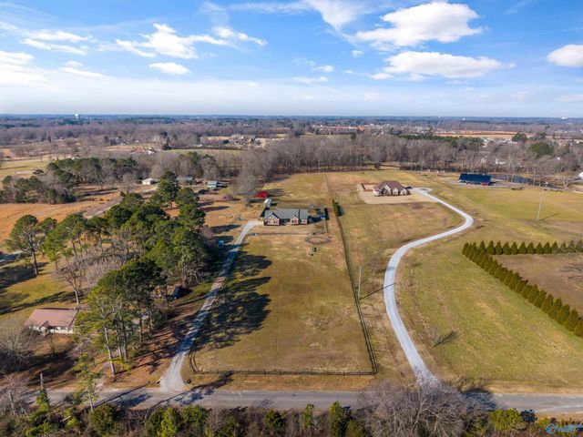 16513 Newby Chapel Road, Athens, AL 35613