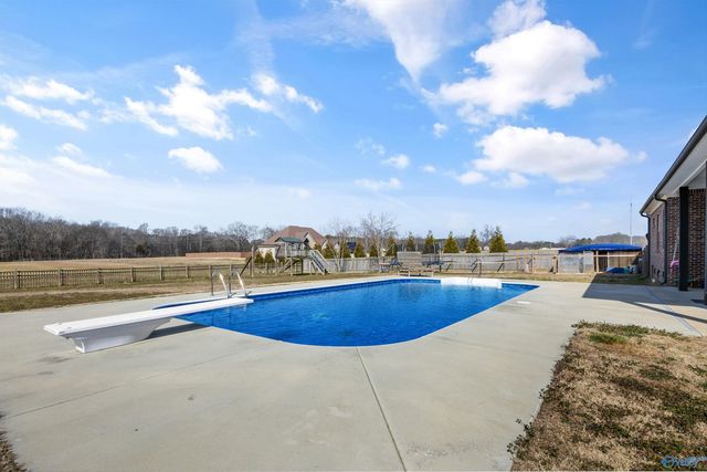 16513 Newby Chapel Road, Athens, AL 35613