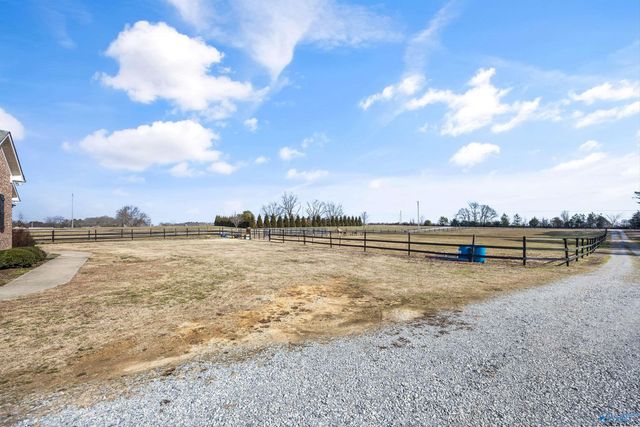 16513 Newby Chapel Road, Athens, AL 35613