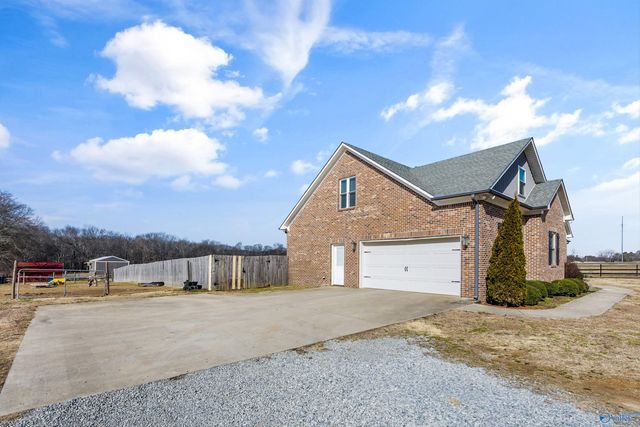 16513 Newby Chapel Road, Athens, AL 35613