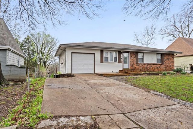 8141 NE 52nd Street, Kansas City, MO 64119