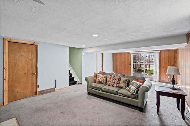 8141 NE 52nd Street, Kansas City, MO 64119