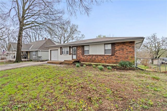 8141 NE 52nd Street, Kansas City, MO 64119