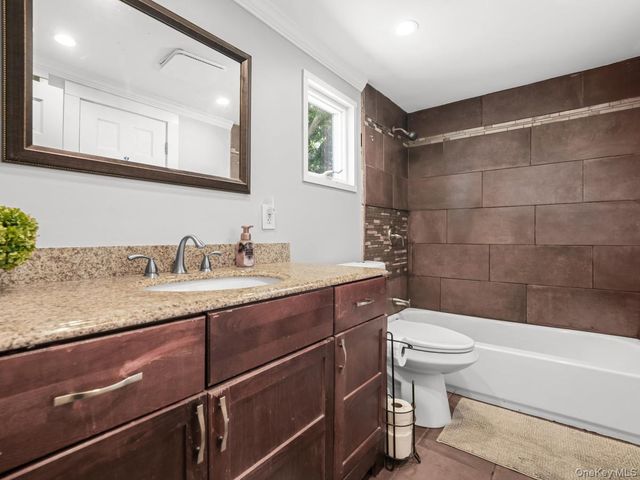 10 Corvair Lane, Selden, NY 11784