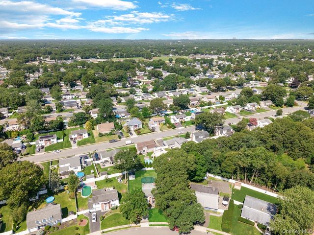 10 Corvair Lane, Selden, NY 11784