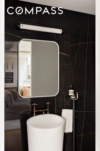 272 W 91st Street, New York City, NY 10024