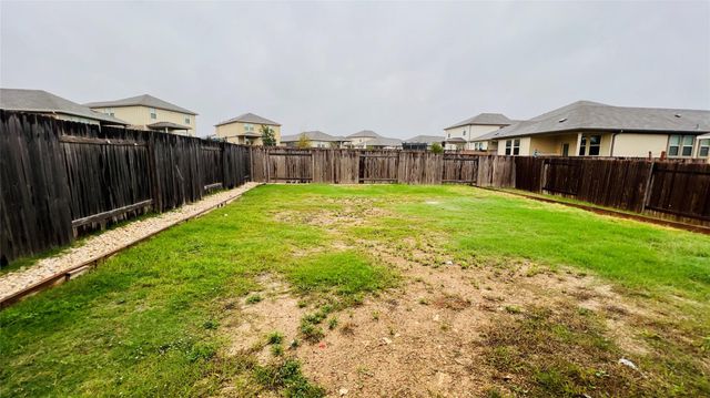 310 Dipprey LN, Georgetown, TX 78628