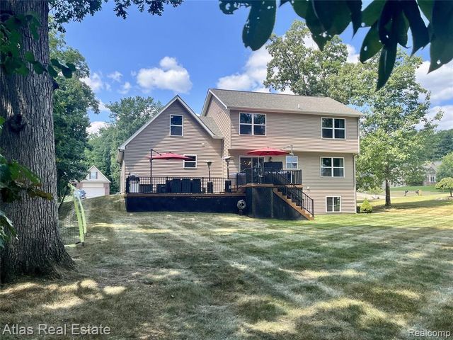 8345 Oak Ridge Drive, Goodrich, MI 48438