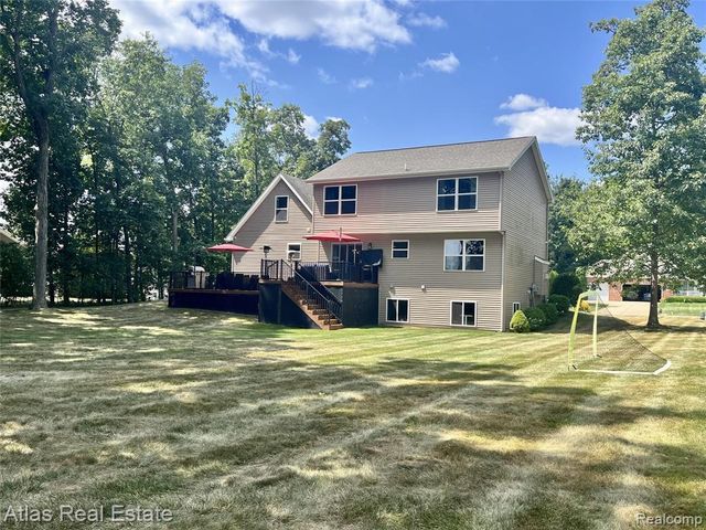8345 Oak Ridge Drive, Goodrich, MI 48438