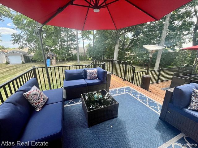 8345 Oak Ridge Drive, Goodrich, MI 48438
