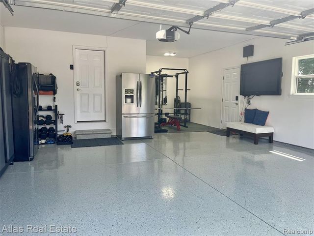 8345 Oak Ridge Drive, Goodrich, MI 48438