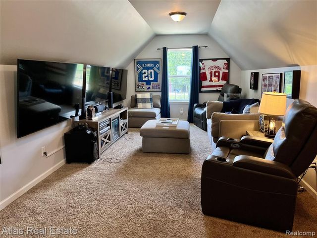 8345 Oak Ridge Drive, Goodrich, MI 48438
