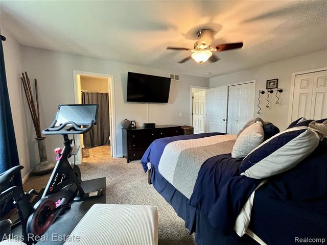 8345 Oak Ridge Drive, Goodrich, MI 48438