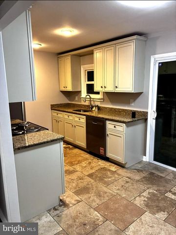 129 GREEN, Edgewater Park, NJ 08010