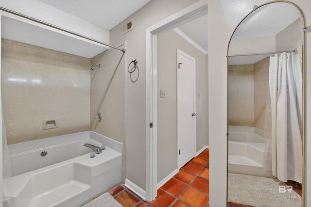 4615 PORT SIDE Lane 203, Gulf Shores, AL 36542