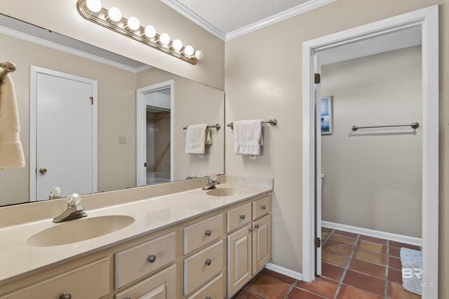 4615 PORT SIDE Lane 203, Gulf Shores, AL 36542