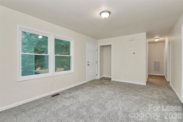 518 Echodale Drive, Charlotte, NC 28217