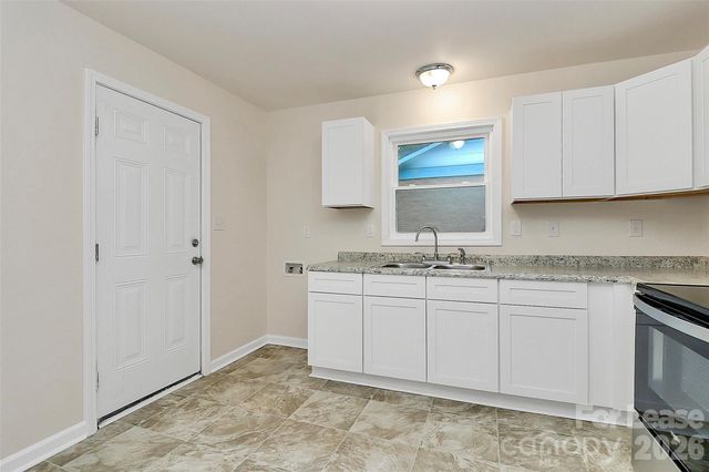 518 Echodale Drive, Charlotte, NC 28217