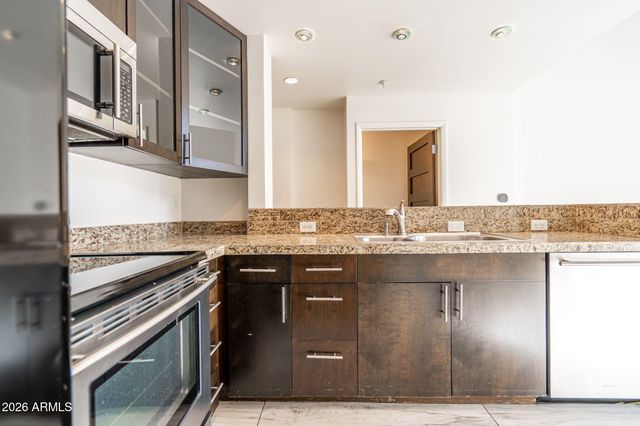 215 E MCKINLEY Street 405, Phoenix, AZ 85004