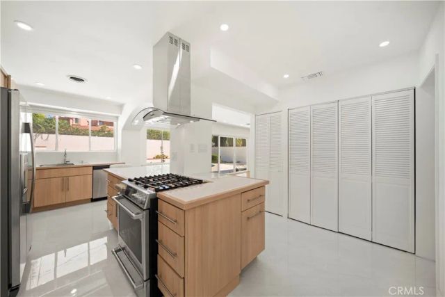 1080 Riviera Drive, Pasadena, CA 91107