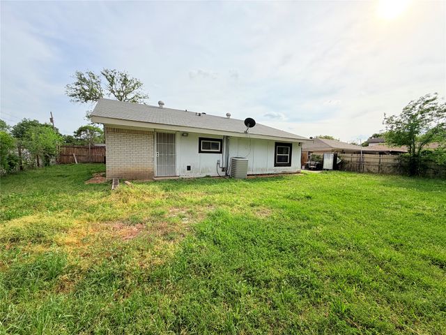 11111 Jean Drive, Balch Springs, TX 75180