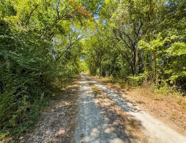 200 Willie Mae Road, Cleburne, TX 76031