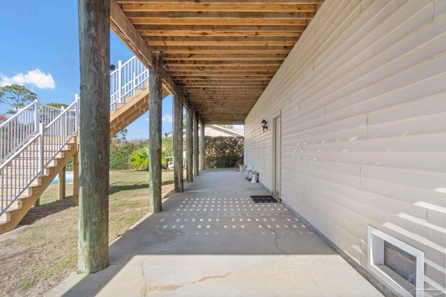 951 Coronado Dr, Gulf Breeze, FL 32563