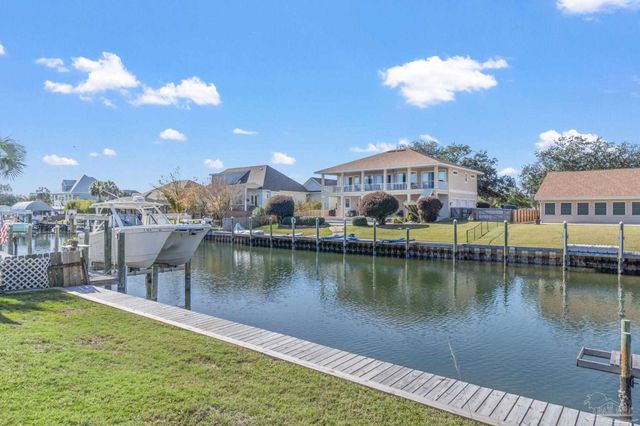 951 Coronado Dr, Gulf Breeze, FL 32563