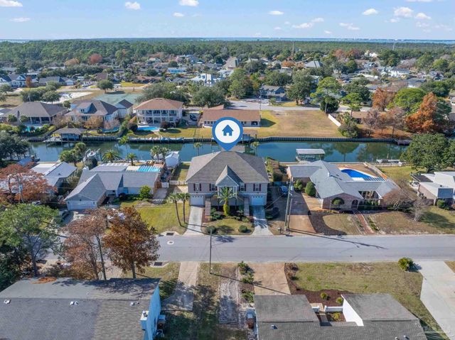 951 Coronado Dr, Gulf Breeze, FL 32563